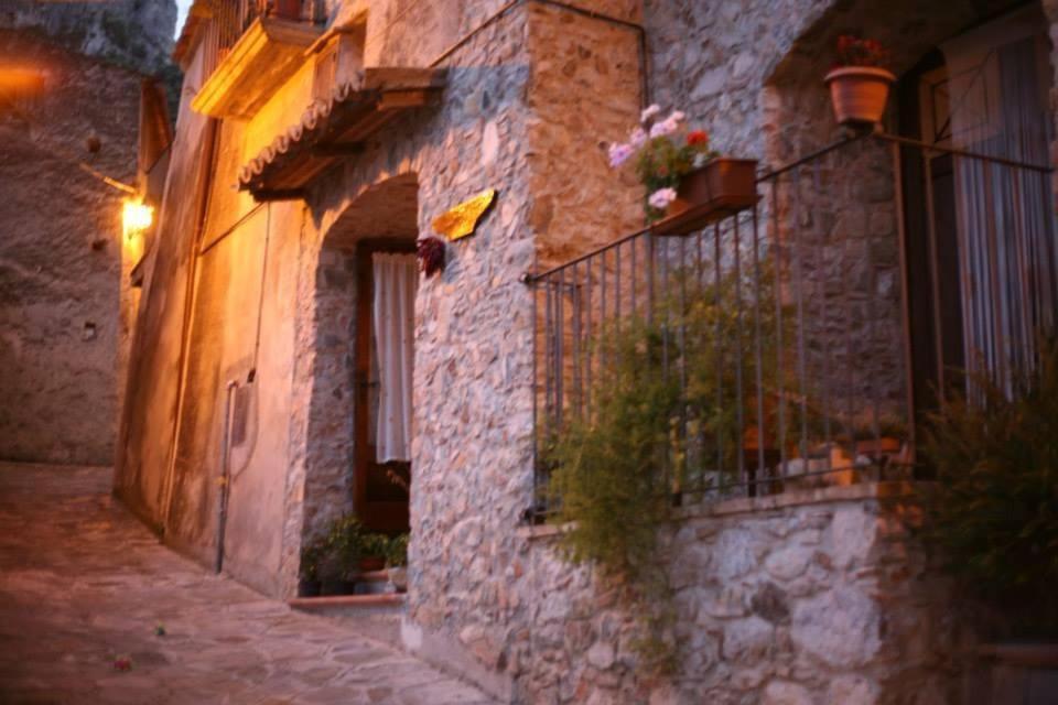 Bed and Breakfast La Magara Civita Esterno foto