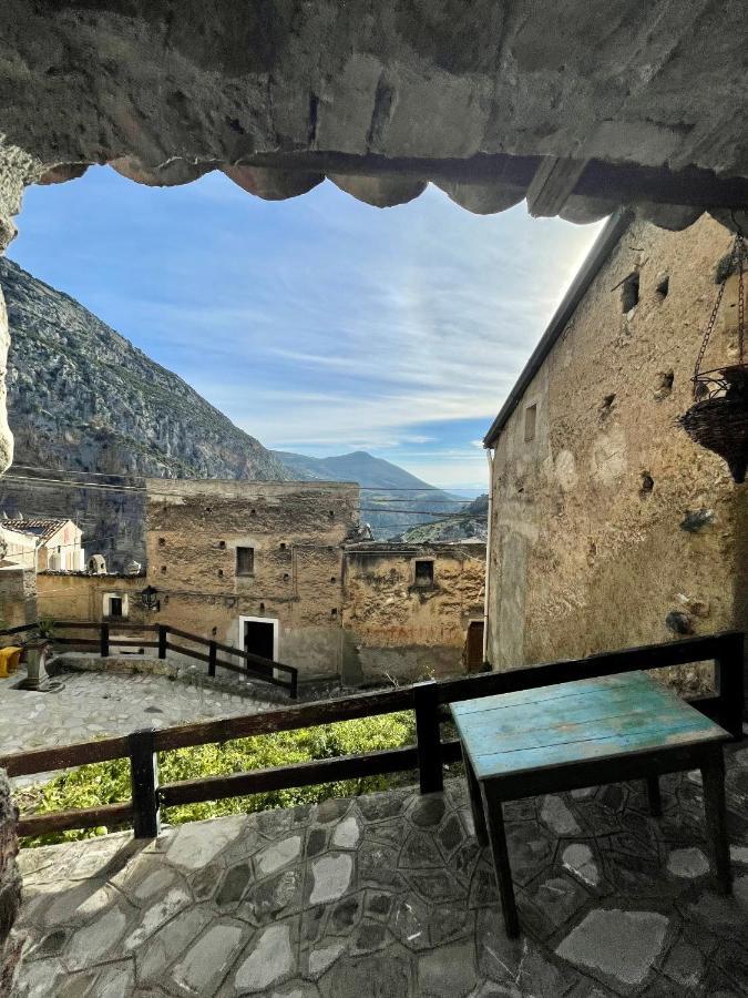Bed and Breakfast La Magara Civita Esterno foto