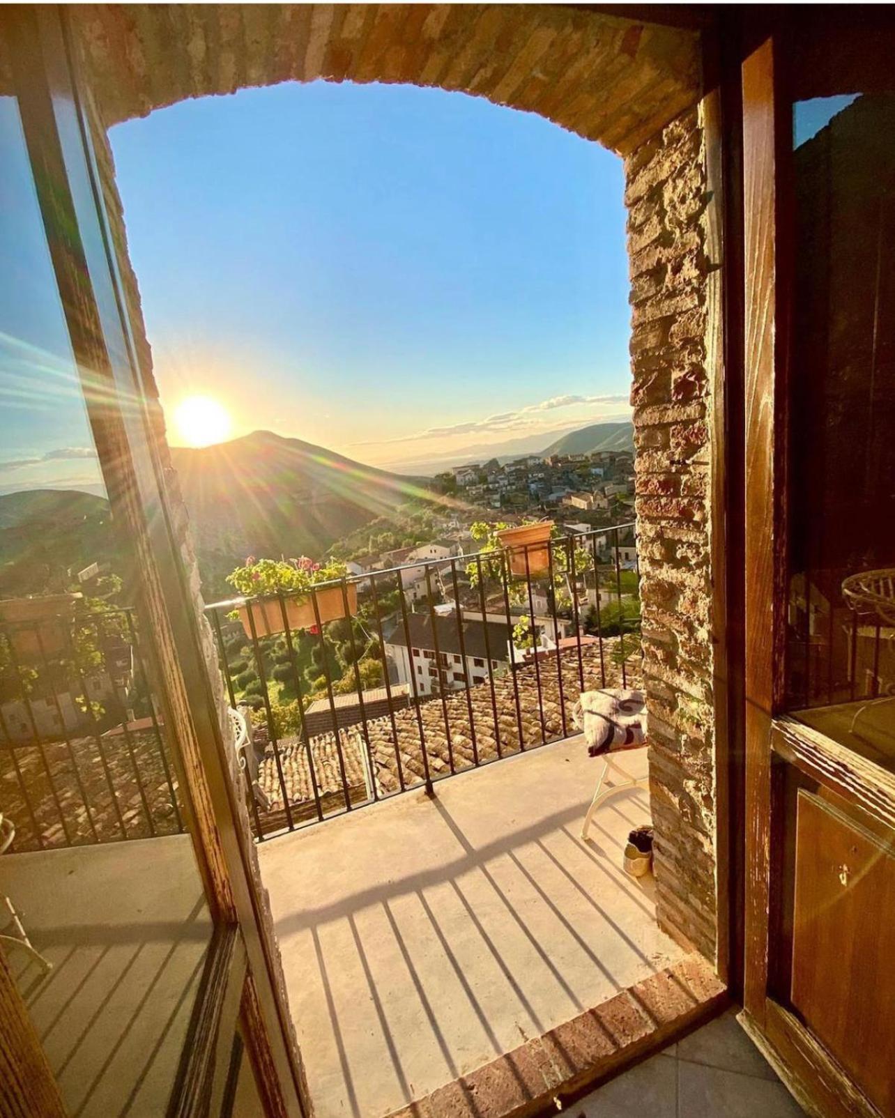 Bed and Breakfast La Magara Civita Esterno foto